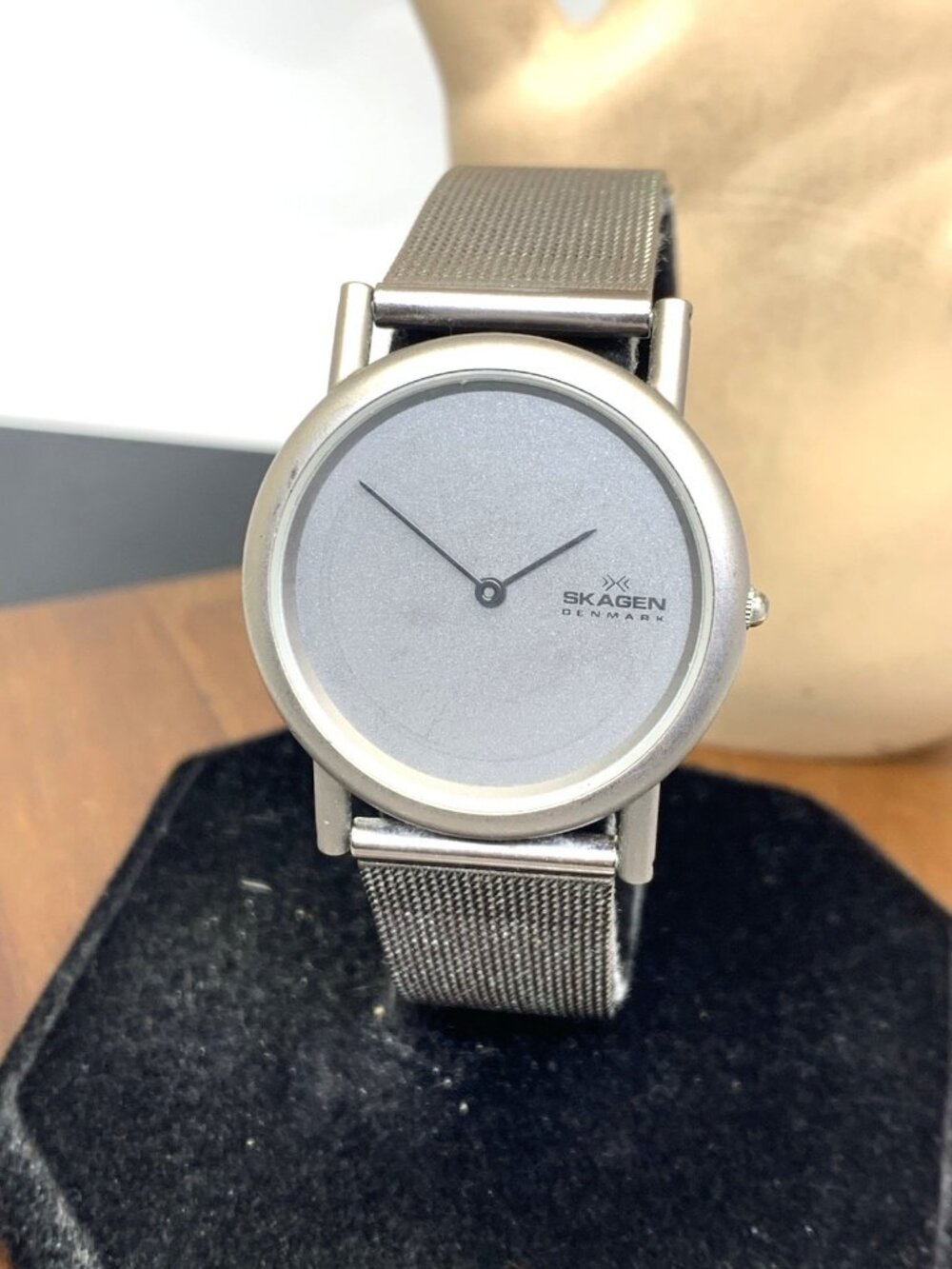 Skagen Denmark Women's Watch Slim Quartz Gray Dial Stainless Steel 33mm With Box